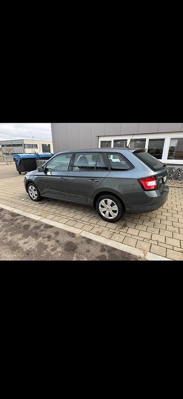 Gebraucht Skoda Fabia 181 PS (133 kW) 2018 Blau Kombi