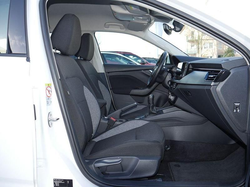 Gebraucht Skoda Scala Essence 95 PS (69 kW) 2025 Weiß Kleinwagen