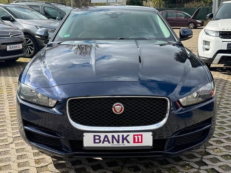 Gebraucht Jaguar XE 179 PS (131 kW) 2015 Blau Limousine