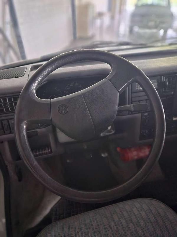 Second-hand VW Multivan 77 CP (56 kW) 1991 Alb Monovolum