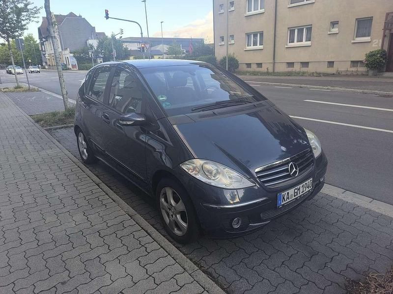 Blau Gebraucht 2006 Mercedes A170 Avantgarde Limousine | 2.490 € (Fairer Preis) - Bild 1/4