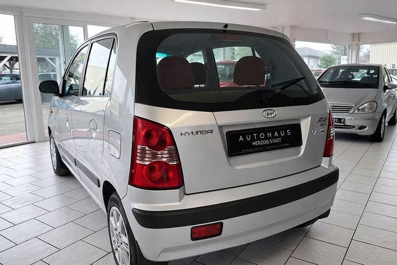 Gebraucht Hyundai Atos 63 PS (46 kW) 2006 Silber Kleinwagen