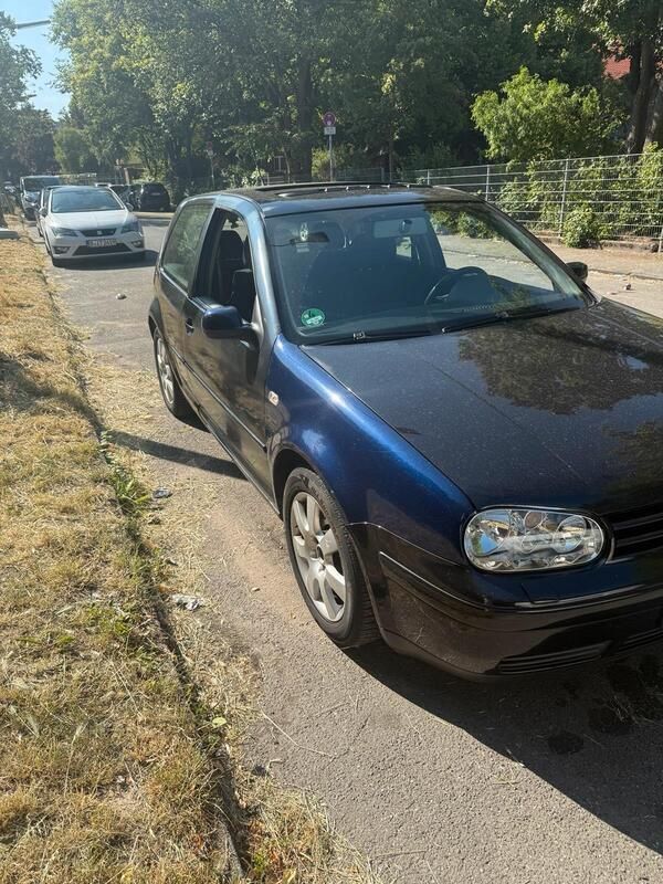 Schwarz Gebraucht 2003 VW Golf IV Pacific Kleinwagen | 500 € (Superpreis) - Bild 1/4