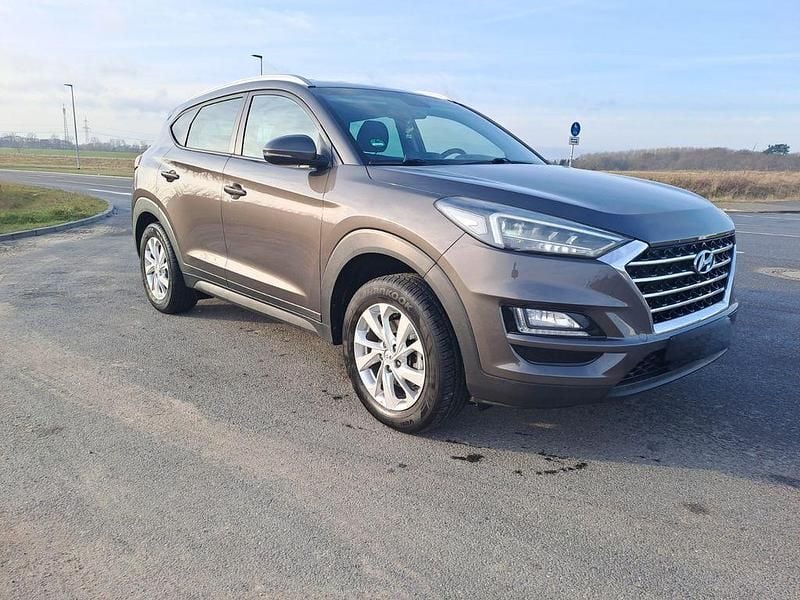 Braun Gebraucht 2018 Hyundai Tucson SUV | 14.900 € (Guter Preis) - Bild 1/4