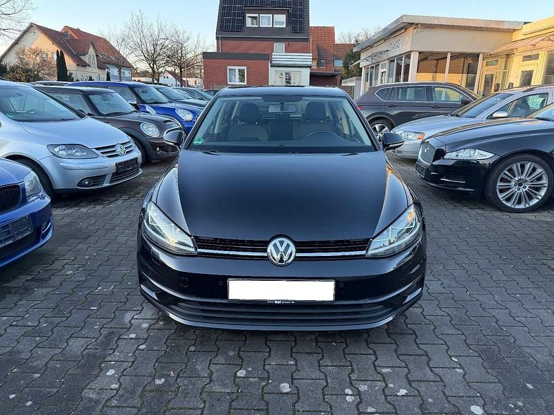 Gebraucht VW Golf VII Exclusive 116 PS (85 kW) 2018 Schwarz Limousine