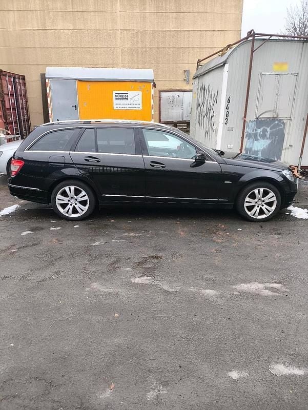 Gebraucht Mercedes C200 184 PS (135 kW) 2009 Schwarz Kombi