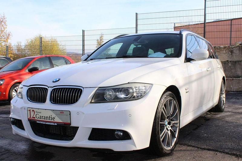 Weiß Gebraucht 2012 BMW 320 Sport Line Limousine | 7.950 € (Guter Preis) - Bild 1/4