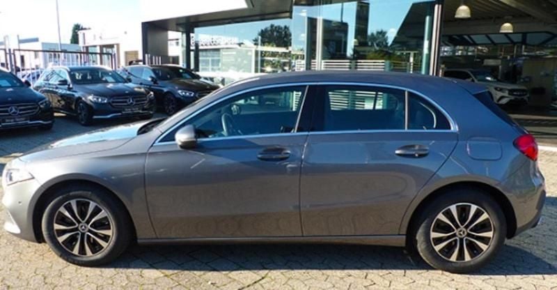 Gebraucht Mercedes A180 136 PS (100 kW) 2022 Grau Coupé