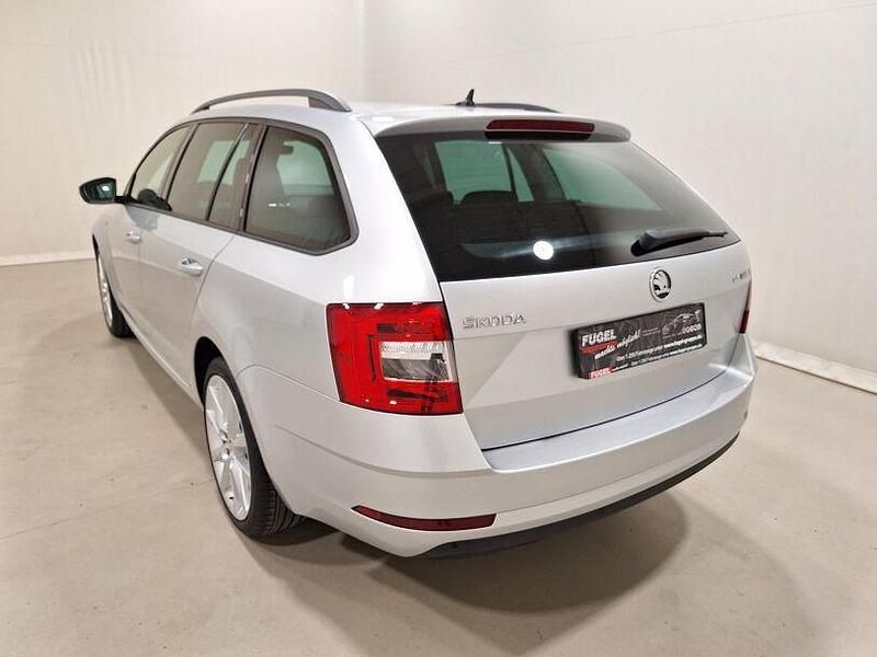 Gebraucht Skoda Octavia Soleil 150 PS (110 kW) 2020 Silber Kombi