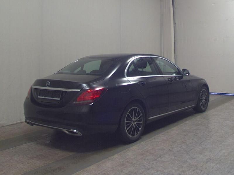 Gebraucht Mercedes C300 Avantgarde 272 PS (200 kW) 2020 Schwarz Limousine