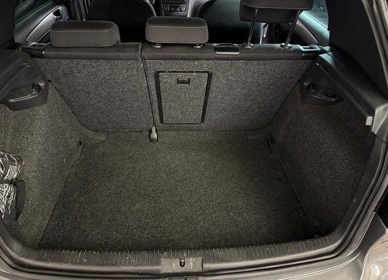 Gebraucht VW Golf VI R-line 122 PS (89 kW) 2012 Grau Kleinwagen