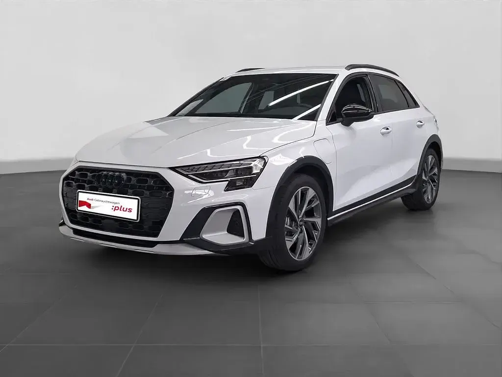 Gebraucht Audi A3 S-Line 204 PS (150 kW) 2025 Weiß Limousine
