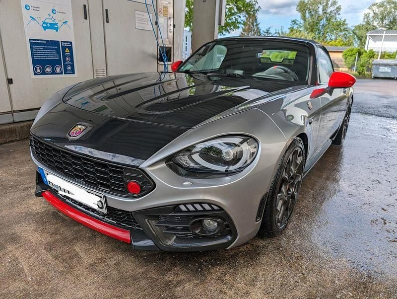 Grau Gebraucht 2019 Abarth 124 Spider Turismo Cabrio | 26.000 € (Guter Preis) - Bild 1/4