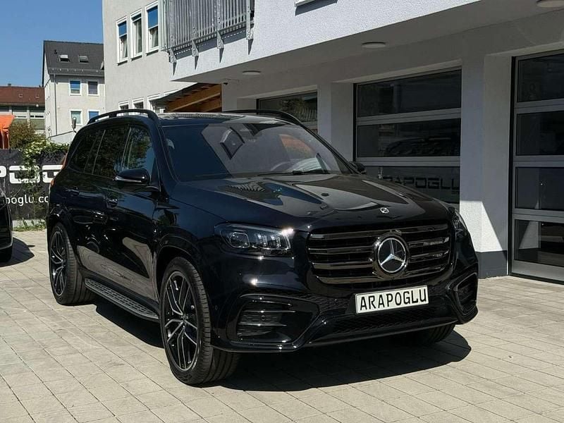Schwarz Neu 2025 Mercedes GLS450 SUV | 133.280 € (Fairer Preis) - Bild 1/4