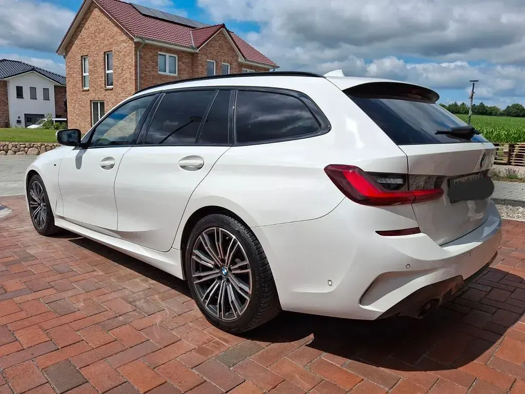 Gebraucht BMW 320 M Sport 190 PS (139 kW) 2022 Weiß Kombi