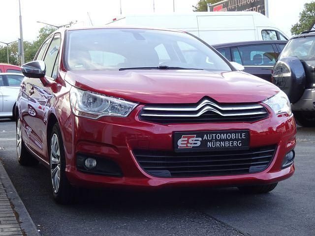 Gebraucht Citroën C4 SELECTION 114 PS (83 kW) 2014 Rot Limousine