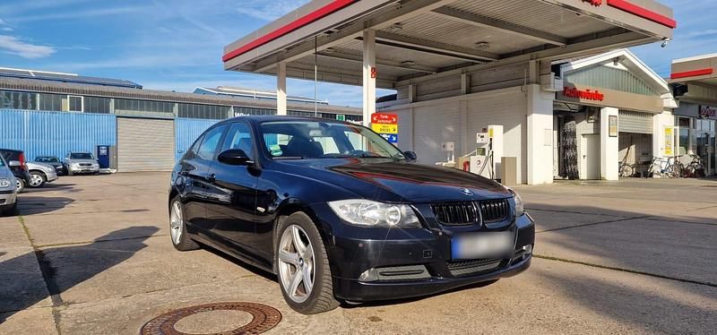 Gebraucht BMW 318 129 PS (94 kW) 2006 Schwarz Limousine