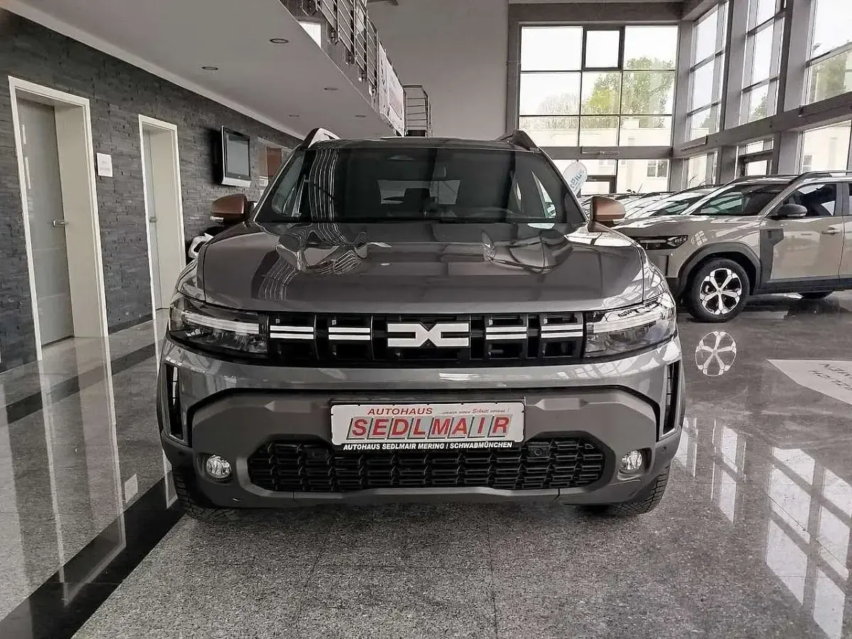 Ny Dacia Duster Extreme 154 HK (113 kW) 2026 Grå SUV