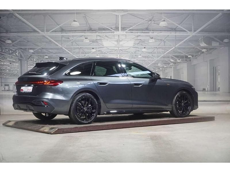 Gebraucht Audi A5 S-Line 204 PS (150 kW) 2025 Daytonagrau perleffekt Coupé