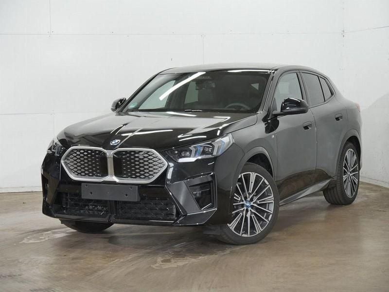 Schwarz Gebraucht 2025 BMW iX2 M Sport SUV | 51.500 € (Superpreis) - Bild 1/4