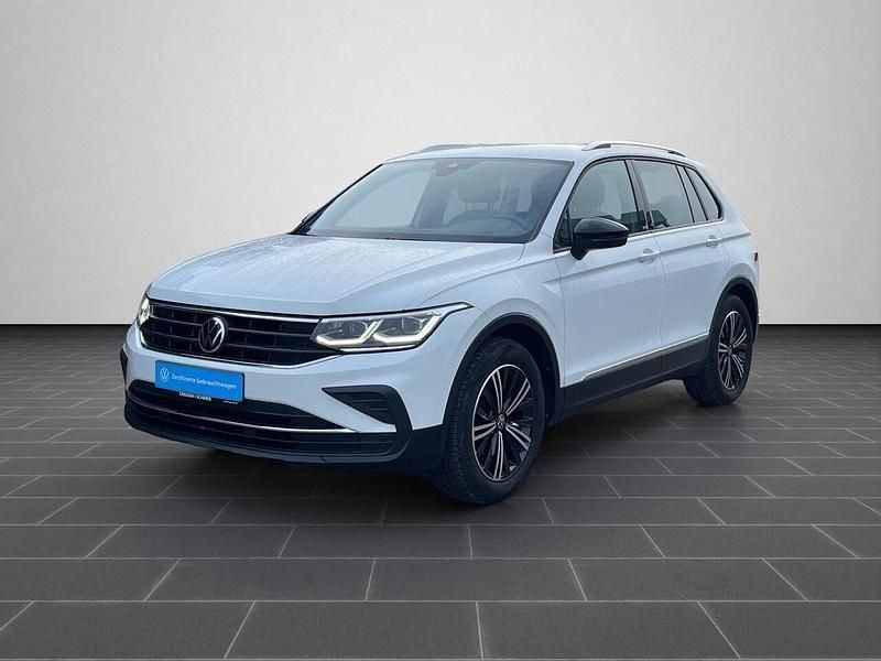 Pure white Gebraucht 2021 VW Tiguan Life SUV | 27.900 € (Fairer Preis) - Bild 1/4