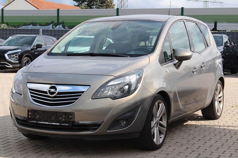 Grau Gebraucht 2013 Opel Meriva Van / Kleinbus | 5.990 € (Fairer Preis) - Bild 1/4