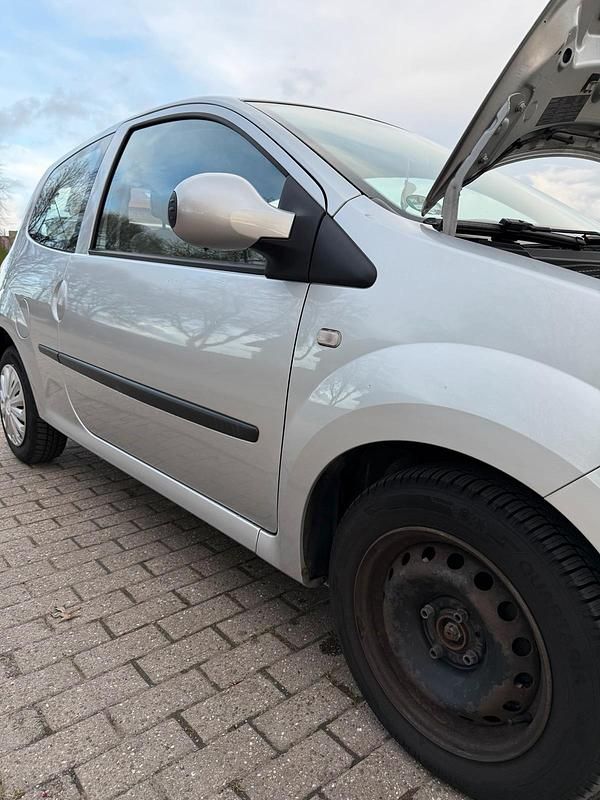 Gebraucht Renault Twingo 56 PS (41 kW) 2009 Silber Kleinwagen