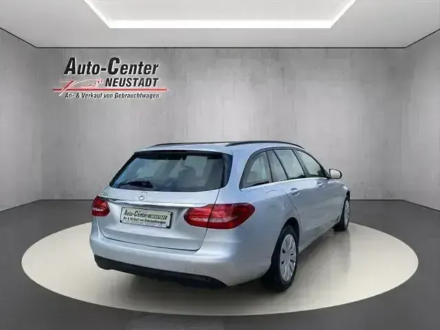 Second-hand Mercedes C180 184 CP (135 kW) 2015 Argintiu Break