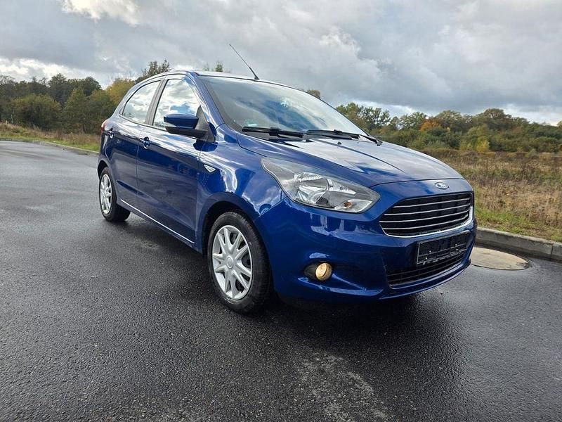 Gebraucht Ford Ka Plus 69 PS (50 kW) 2018 Blau Kleinwagen