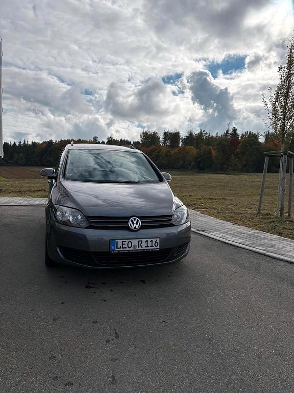 Grau Gebraucht 2010 VW Golf Plus Cross Comfortline Van / Kleinbus | 5.950 € (Fairer Preis) - Bild 1/4