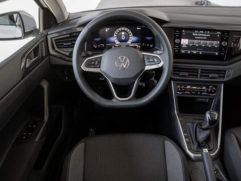 Neu VW Polo Life 95 PS (69 kW) 2025 Weiß Limousine