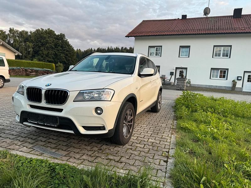Gebraucht BMW X3 184 PS (135 kW) 2011 Weiß SUV