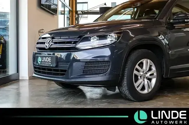Gebraucht VW Tiguan Trendline 150 PS (110 kW) 2015 Grau SUV