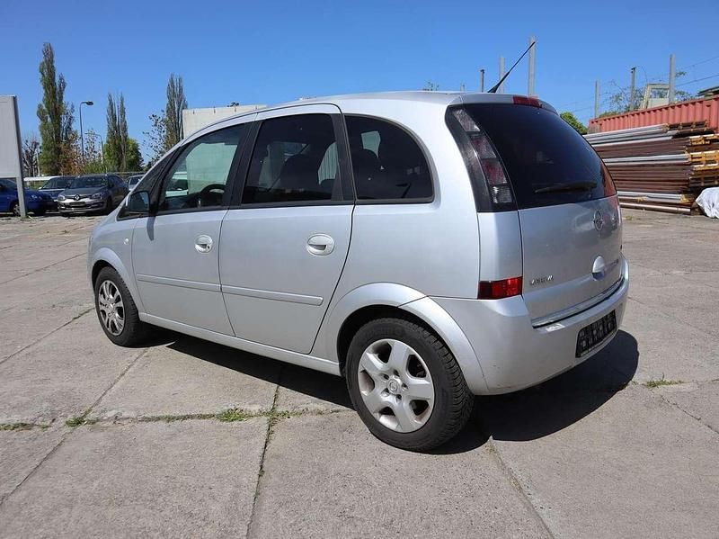 Second-hand Opel Meriva 90 CP (66 kW) 2007 Argintiu Monovolum