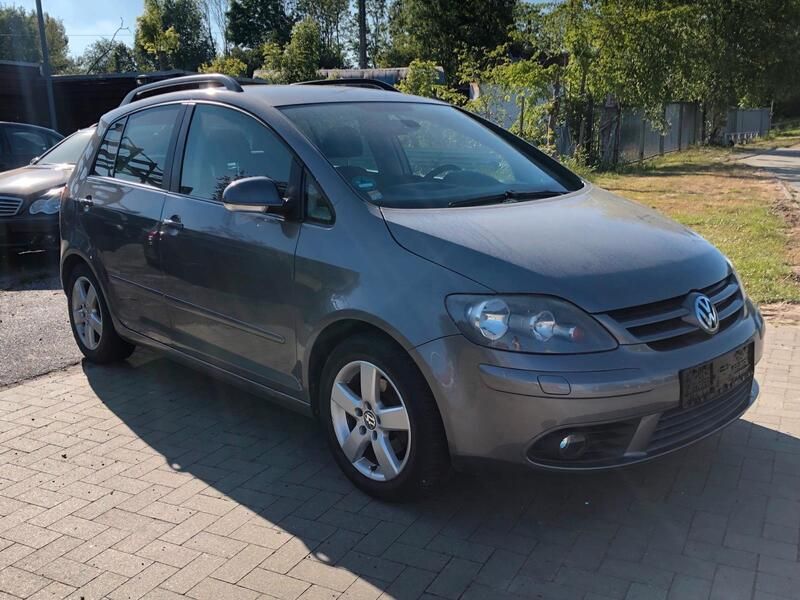 Grau Gebraucht 2008 VW Golf Plus Cross Edition Van / Kleinbus | 2.650 € - Bild 1/4