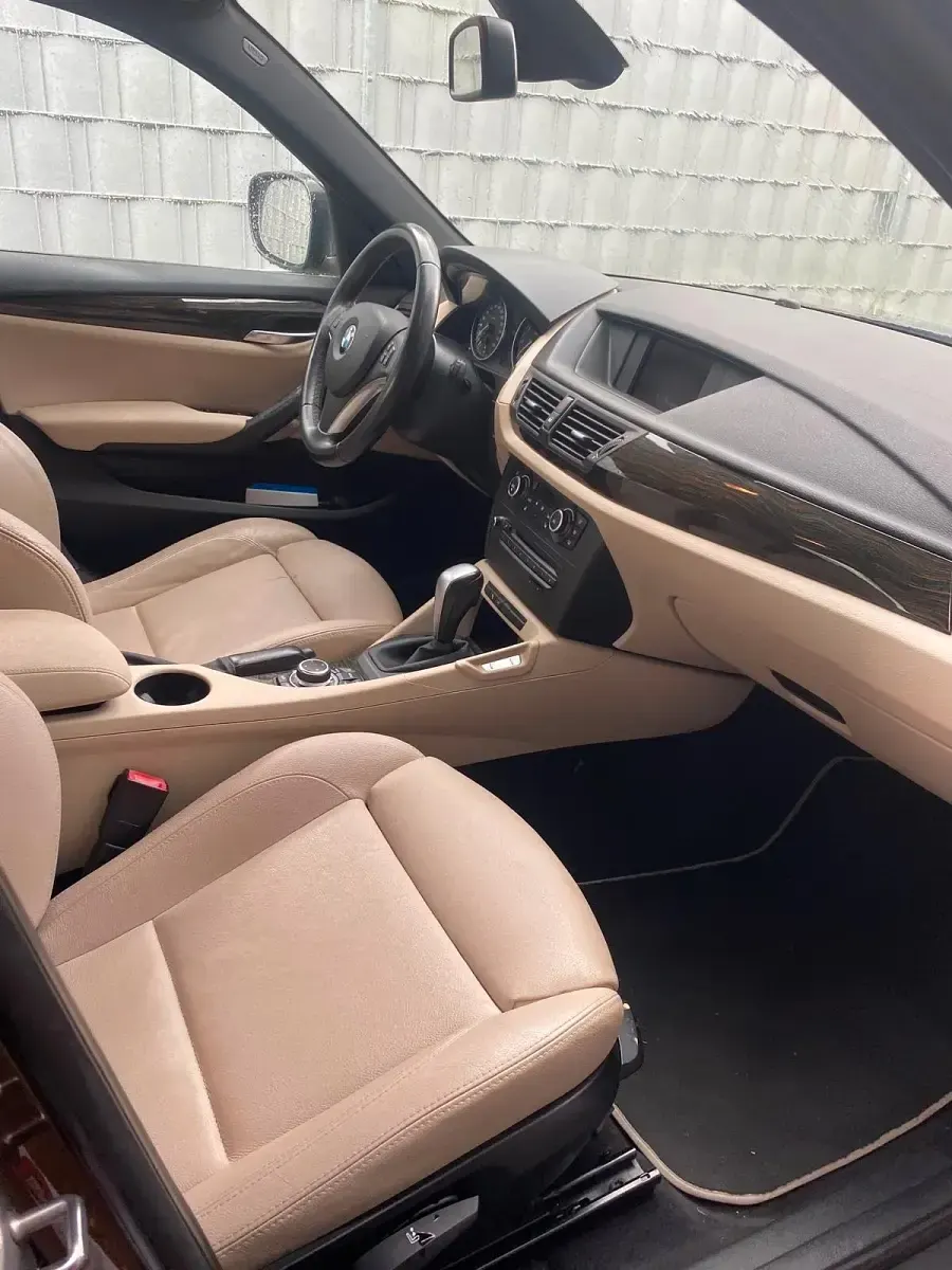 Gebraucht BMW X1 258 PS (189 kW) 2009 Braun SUV