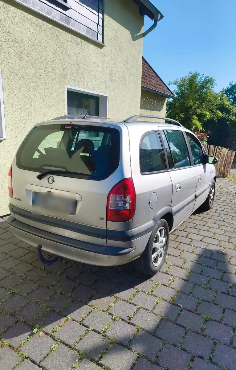 Gebraucht Opel Zafira 116 PS (85 kW) 2003 Silber Van / Kleinbus