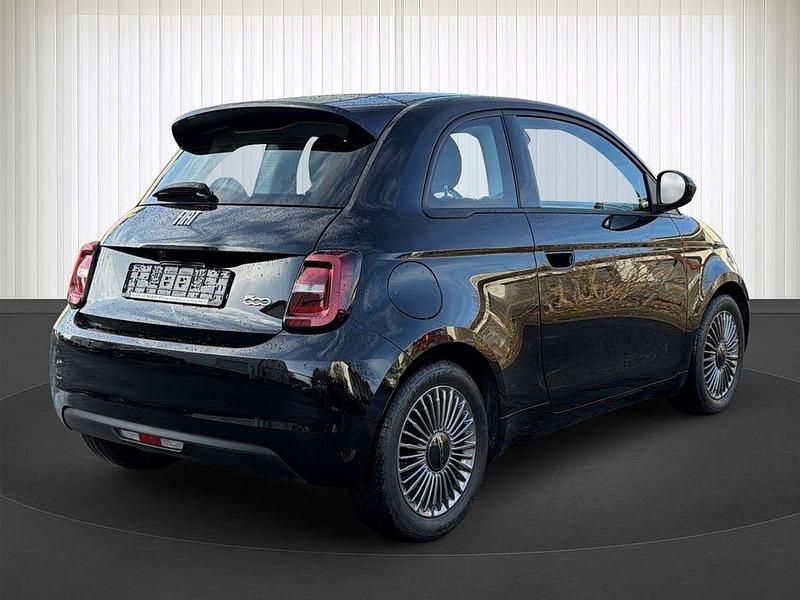Gebraucht Fiat 500e Icon 86 kW (118 PS) 2022 Schwarz Kleinwagen