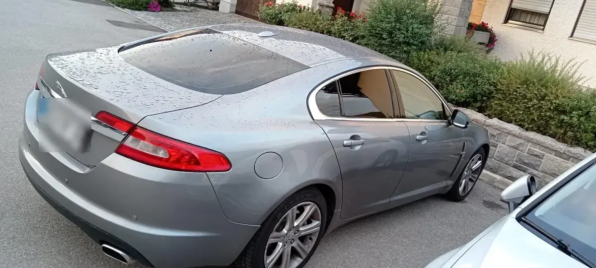 Gebraucht Jaguar XF 211 PS (155 kW) 2011 Silber Limousine