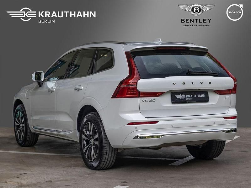 Gebraucht Volvo XC60 Core 253 PS (186 kW) 2024 Weiß SUV