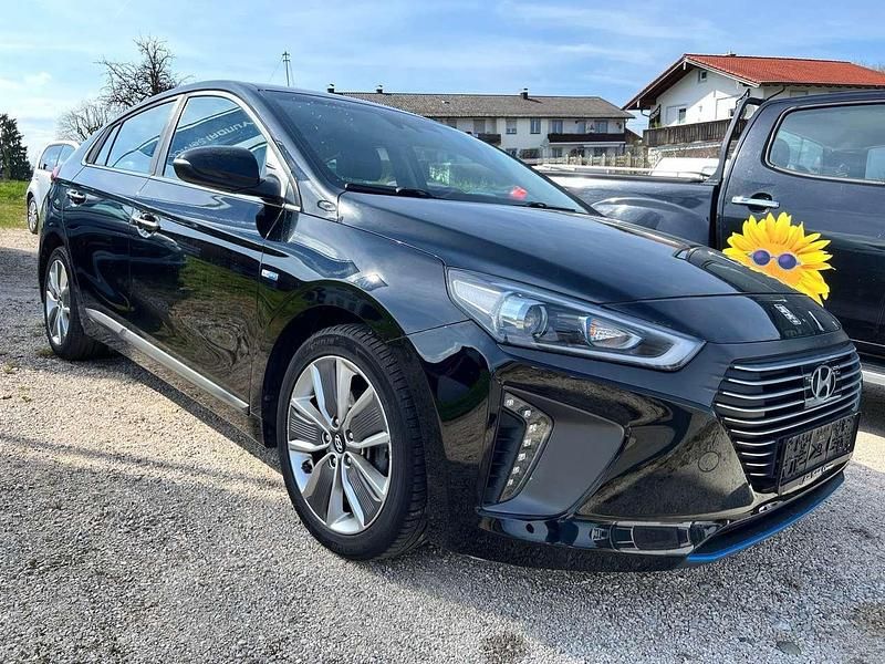 Gebraucht Hyundai Ioniq Style 105 PS (77 kW) 2018 Schwarz Kleinwagen