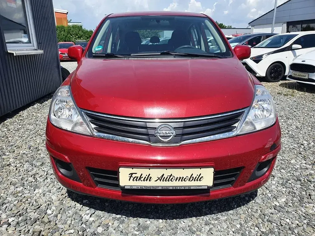 Gebraucht Nissan Tiida Visia 110 PS (80 kW) 2010 Rot Limousine
