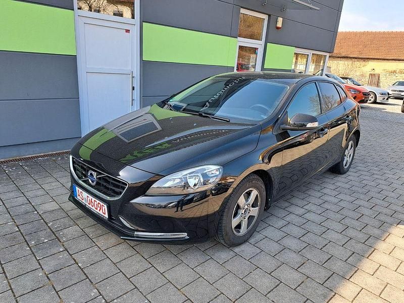 Gebraucht Volvo V40 Basis 114 PS (83 kW) 2014 Schwarz Limousine