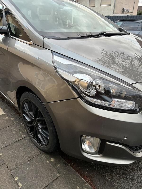 Gebraucht Kia Carens DREAM-TEAM Edition 141 PS (103 kW) 2016 Grau Van / Kleinbus