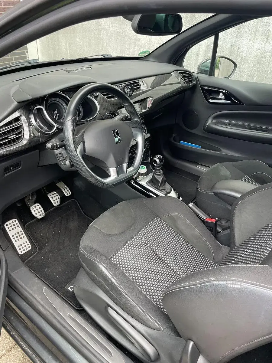 Gebraucht Citroën DS3 156 PS (114 kW) 2012 Grau Kleinwagen
