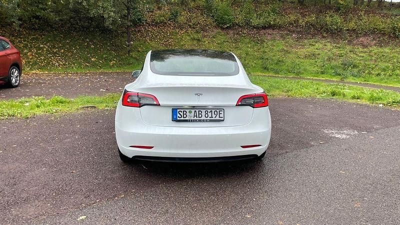 Gebraucht Tesla Model 3 RWD 225 kW (306 PS) 2022 Weiß Limousine