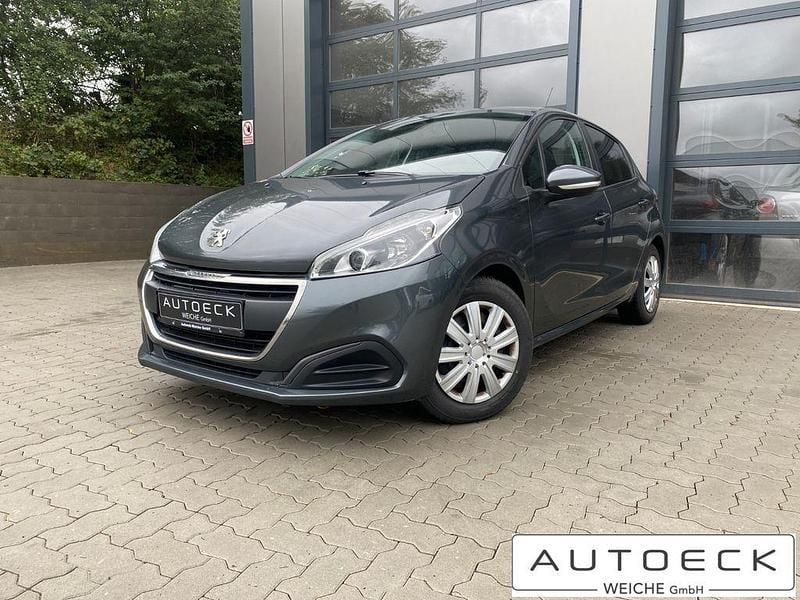 Grau Gebraucht 2017 Peugeot 208 Active Kleinwagen | 8.450 € (Etwas zu teuer) - Bild 1/4