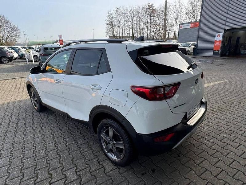 Gebraucht Kia Stonic 84 PS (61 kW) 2020 Weiß SUV