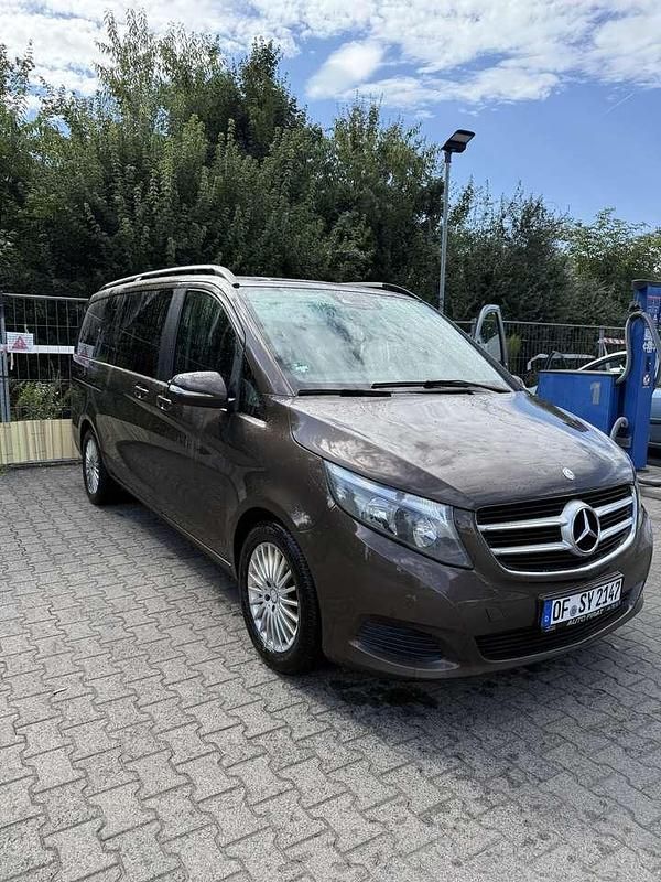 Gebraucht 2015 Mercedes V220 Van / Kleinbus | 27.000 € - Bild 1/4