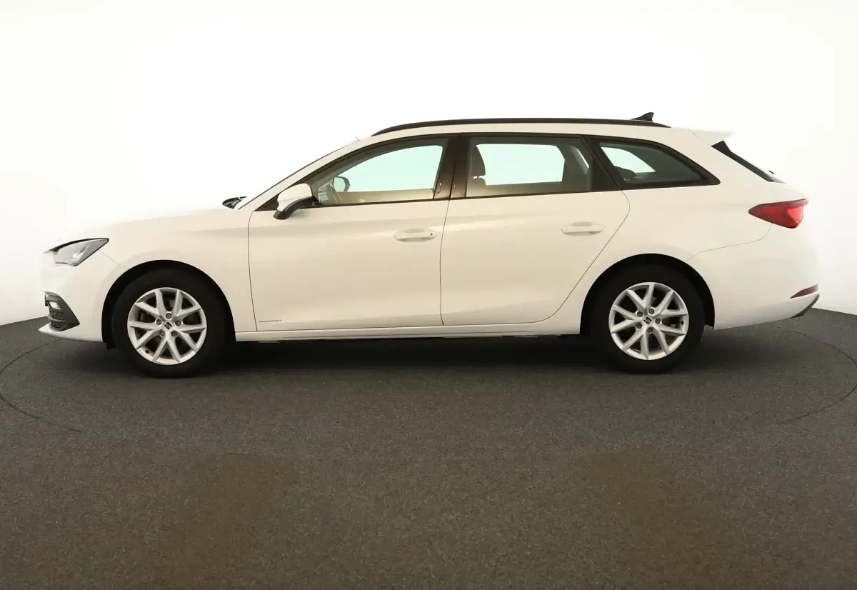 Gebraucht Seat Leon Style 150 PS (110 kW) 2023 White candy